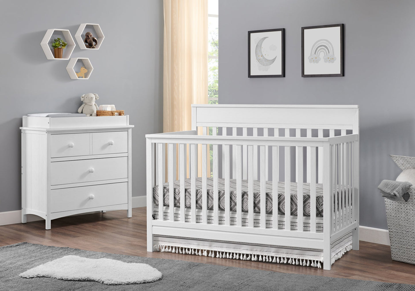 Castle Hill 4 in 1 Convertible Crib by Oxford Baby